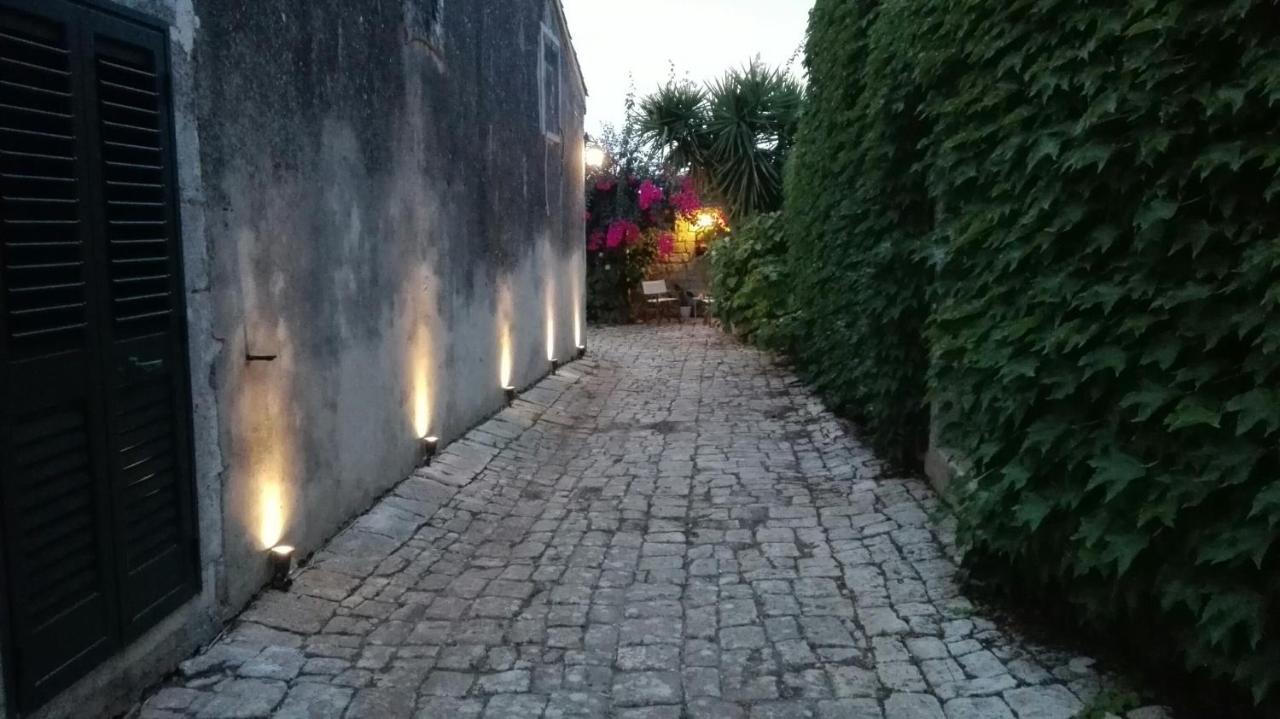 Oasi Di Campagna Hotell Modica Exteriör bild