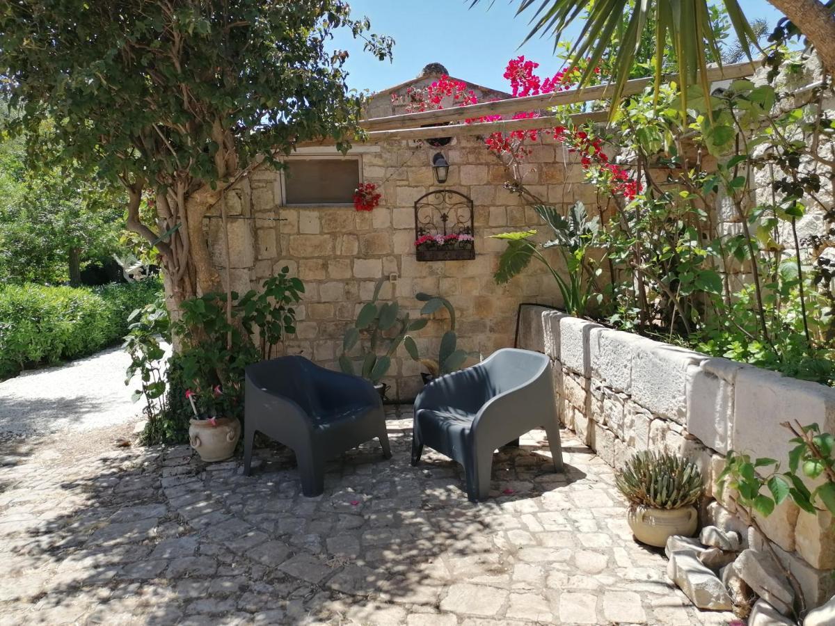 Oasi Di Campagna Hotell Modica Exteriör bild